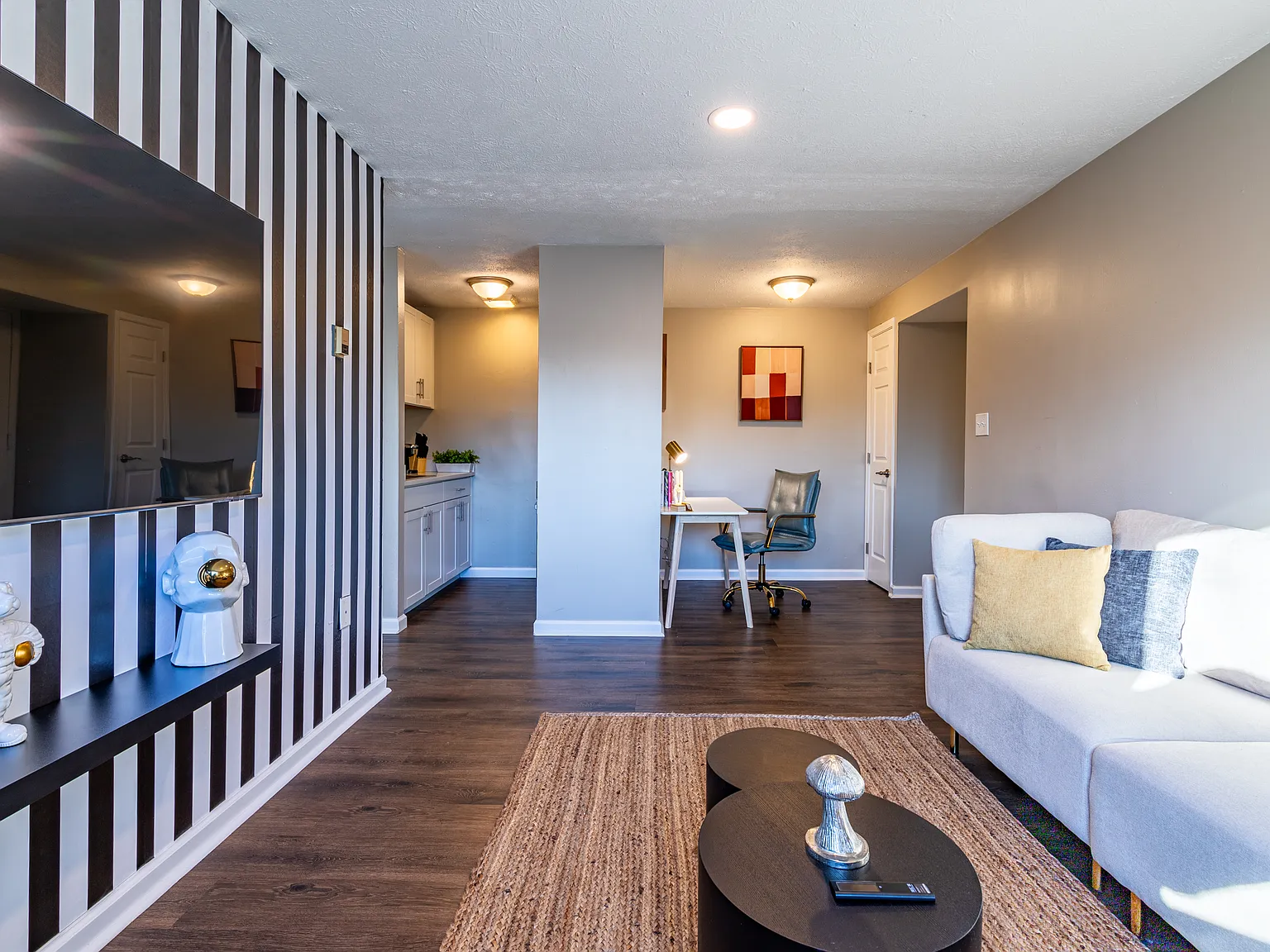 1 bed, 750 sqft, $895 — Photo 3
