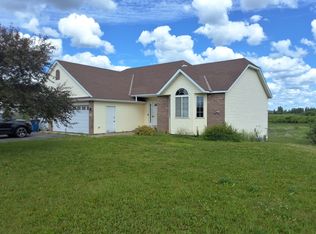 1215 Hillside Rd, Sauk Rapids, MN 56379