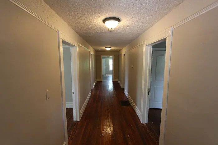 3 bed, 2.0 bath, 1462 sqft, $2,000 — Photo 3