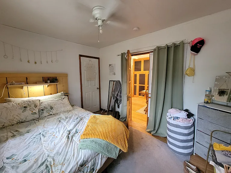 2300 Franklin St #1 — Photo 35