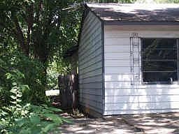 2nd image of 1517 Arbor Ln