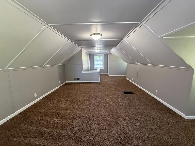 4705 S Anthony Blvd — Photo 10