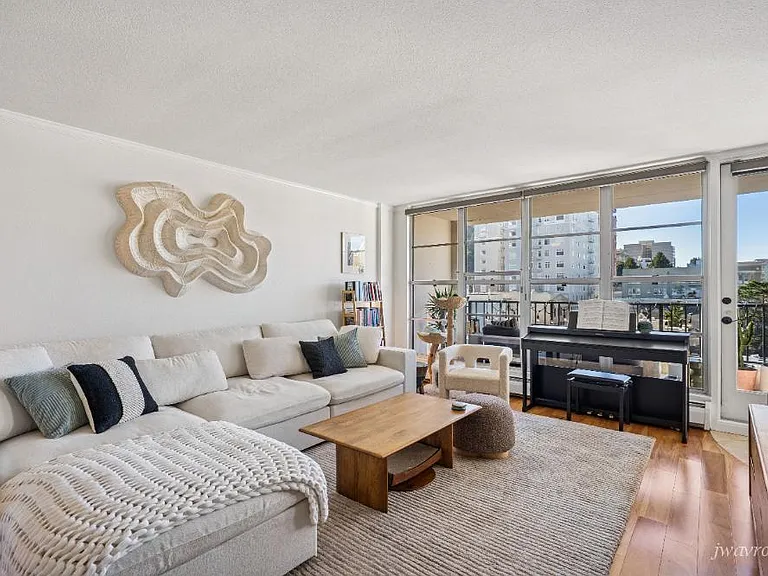 2040 Franklin St #1107 — Photo 4
