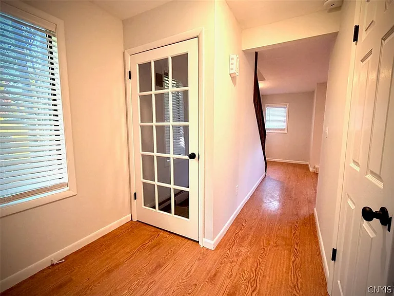 14 Pond Path — Photo 3