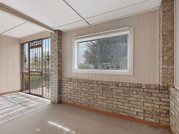 5th image of 510 Stallion Rd SE
