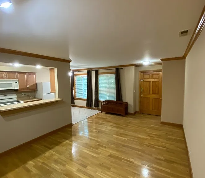1194 Cove Dr — Photo 5