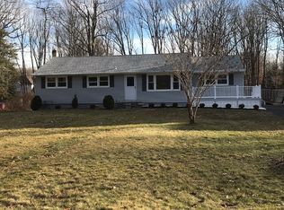 124 Pension Rd, Manalapan, NJ