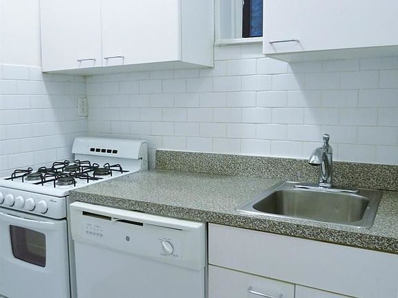 4th image of 415 E 81st St APT 3B