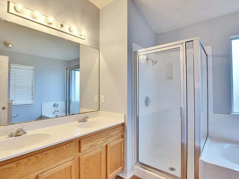 1002 Remington Dr — Photo 8