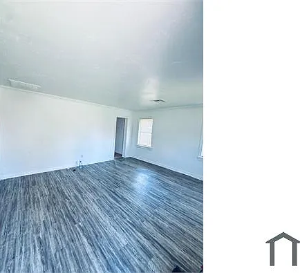 326 E Harmon Dr — Photo 7