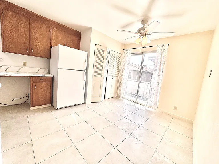 3061 Kansas St — Photo 9