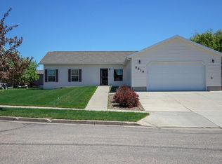 3219 Bethany Loop, Bismarck, ND 58503