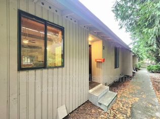 233 Dorn Ave APT 2, Everett, WA 98208