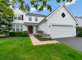 779 Red Barn Ln, Elgin, IL 60124