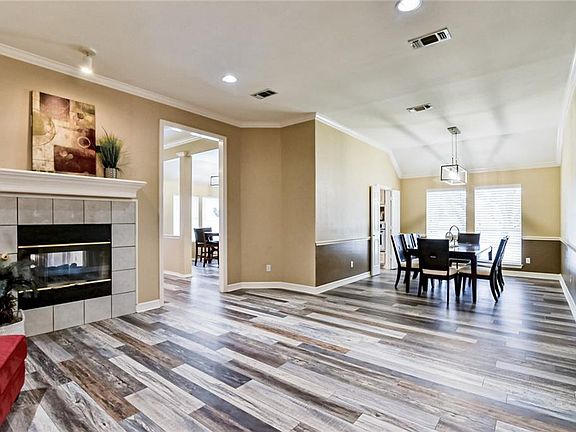 5th image of 2017 Nugent Dr