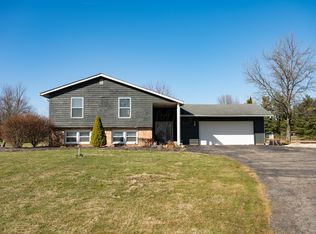 7864 Beecher Rd SW, Pataskala, OH 43062