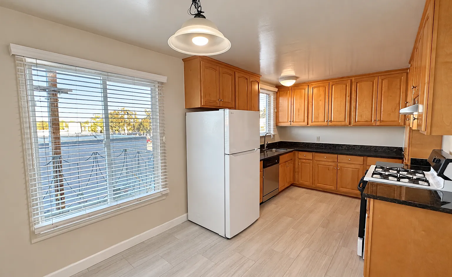 4115 Beresford St — Photo 4