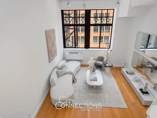 310 East 46th Street image 1 of 25