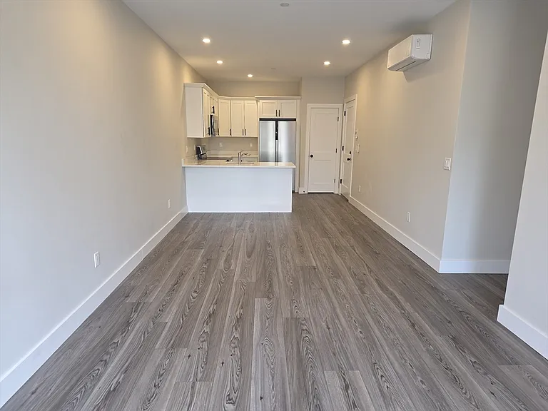 64 Tolman St #5 — Photo 4