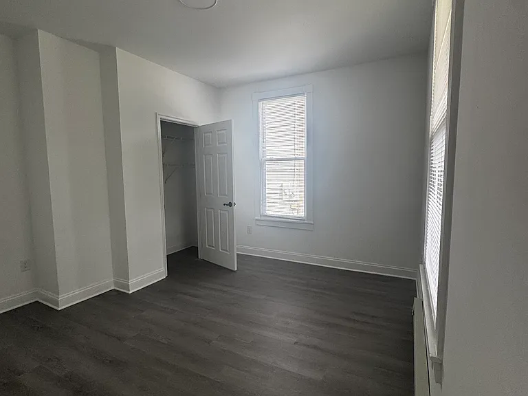 807 Locust St #1 — Photo 5