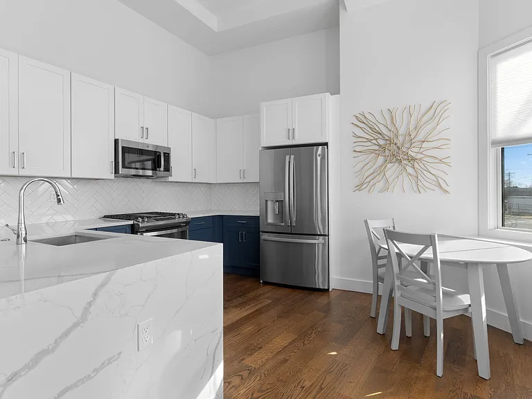 133 Boardman St #1 — Photo 4