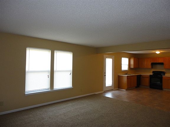 2nd image of 2046 Dutch Elm Dr