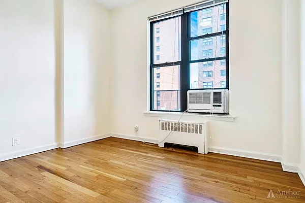 Rented by Anchor Associates | media 13