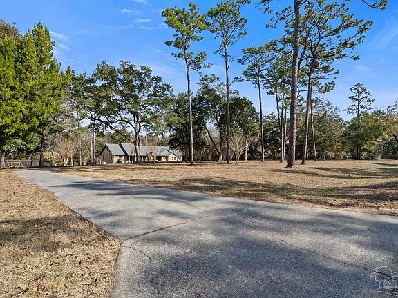 2nd image of 2458 Bonanza Dr