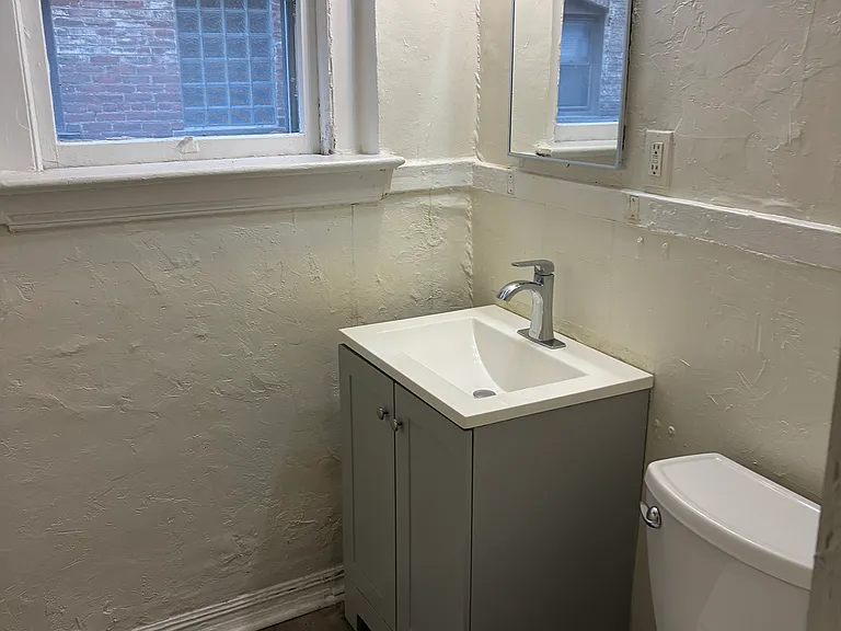 2757 Euclid Heights Blvd #7 — Photo 6