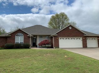 1907 Joyce Dr, Lavaca, AR 72941