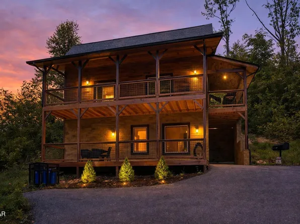 620 Deer Path Ln, Gatlinburg, TN 37738