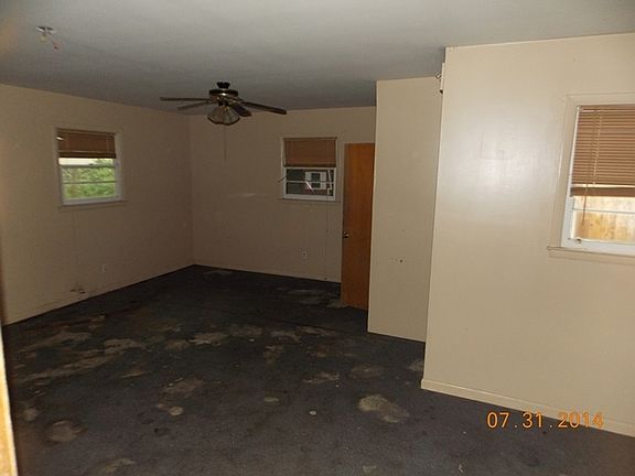 4th image of 3011 Lonsdale Dr