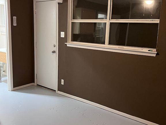 Windows with screens