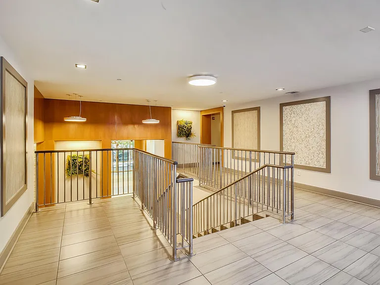 350 G St SW #N123 — Photo 8