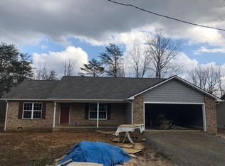 105 Mountain View Dr, Fairfield Glade, TN 38558