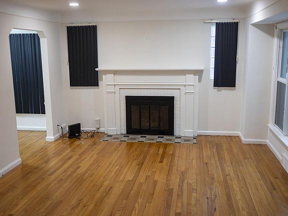 3rd image of 5273 Hillcrest Ave