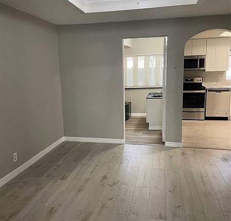 5th image of 108 N Vernon Ave APT 1