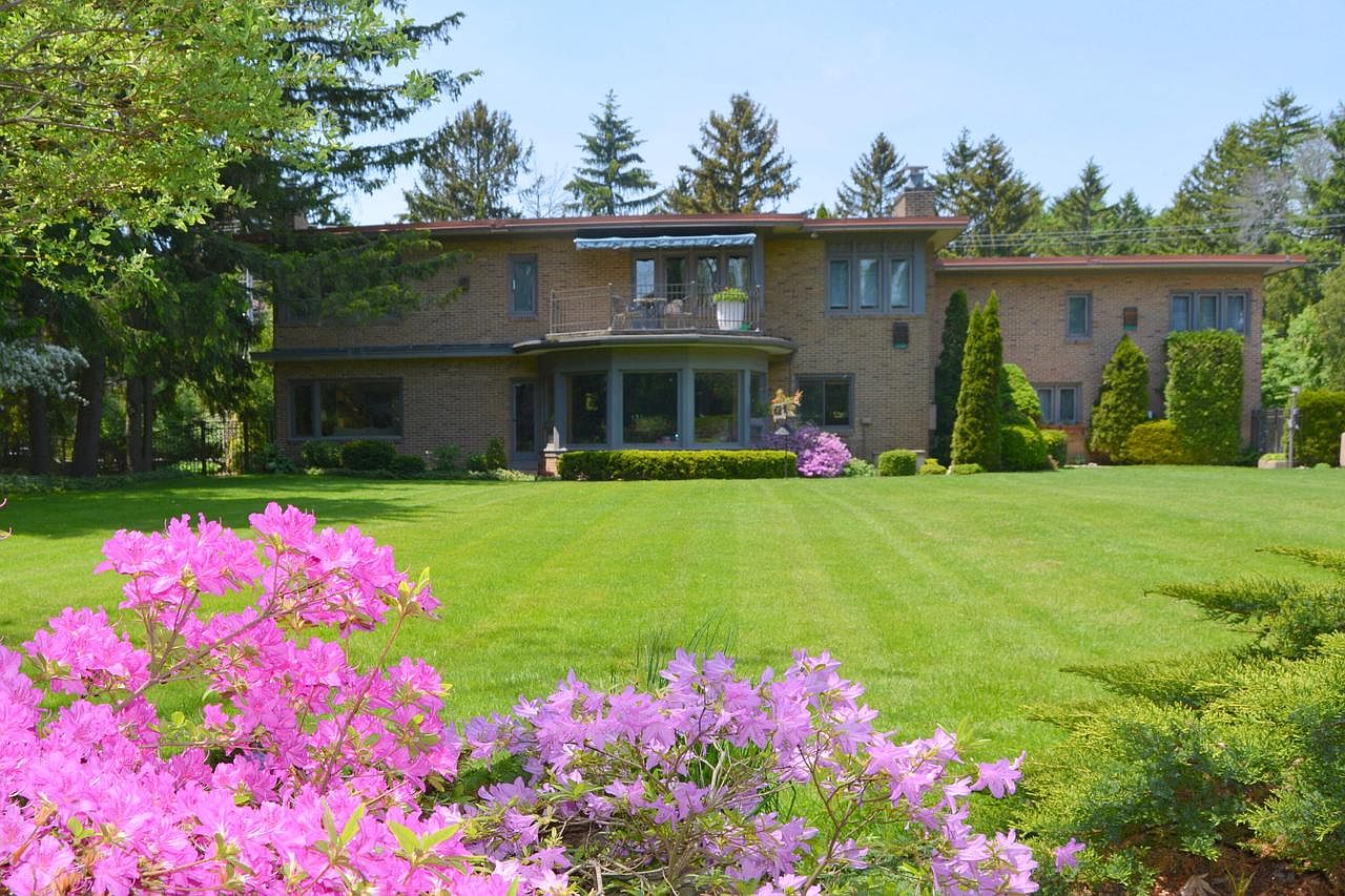 9570 North Lake DRIVE, Bayside, WI 53217 Zillow