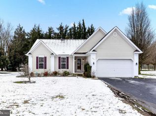 327 W Darby Cir, Dover, DE 19904