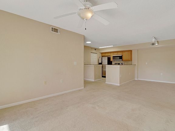 5th image of 231 SW Palm Drive #205