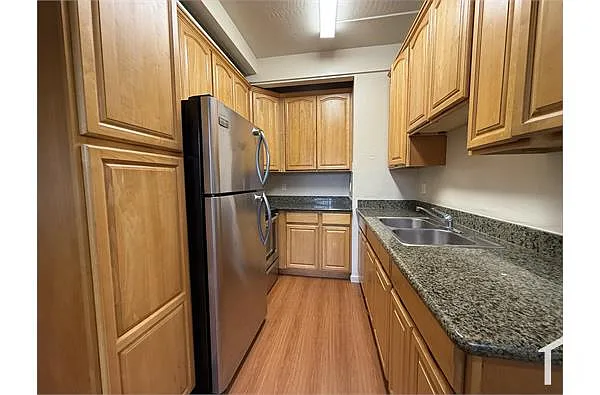 Building Photo - 1047 Rich Ave #12