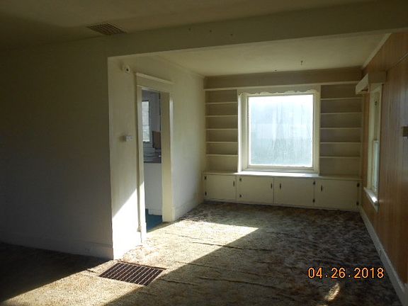 3rd image of 265 W 8th St