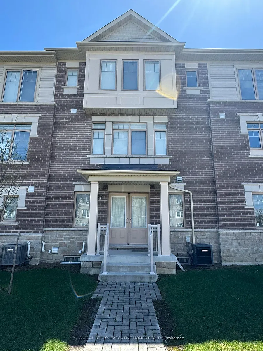 Building Photo - 42 Ambereen Pl E