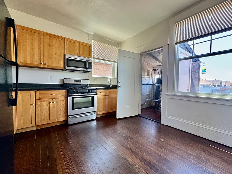 3629 West St — Photo 5