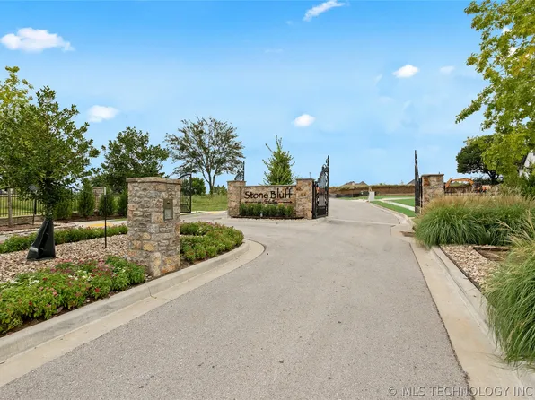 10613 S Holley St, Jenks, OK 74037