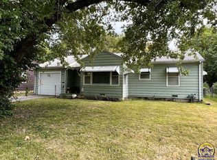 1926 SW McAlister Ave, Topeka, KS 66604