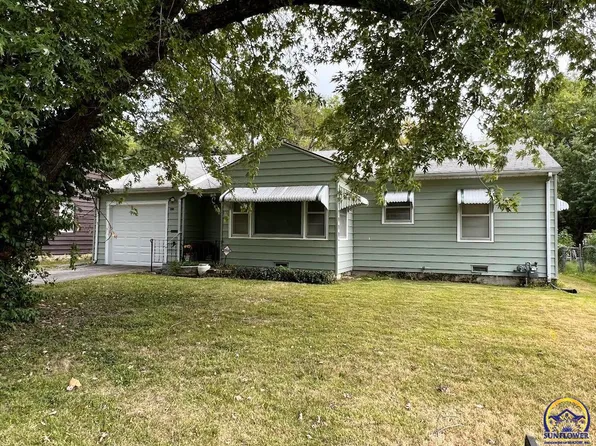 1926 SW McAlister Ave, Topeka, KS 66604
