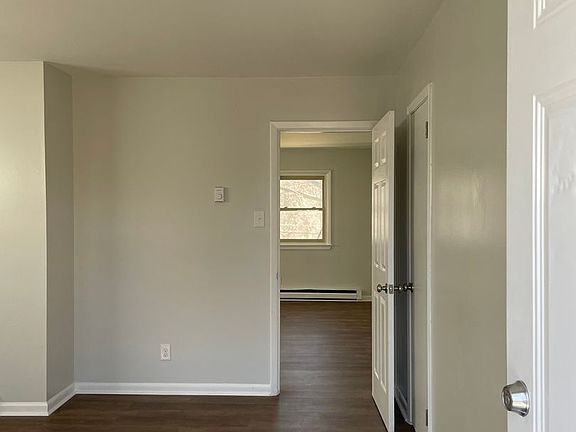 4th image of 688 Chestnut St APT B