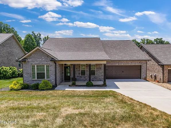 1705 Mountain Dr, Lenoir City, TN 37772
