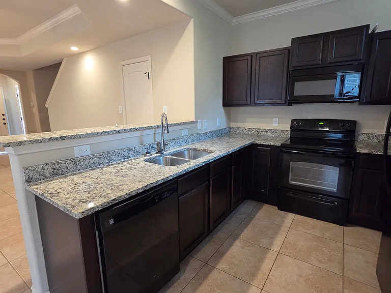 6650 Mia Way #101 — Photo 9